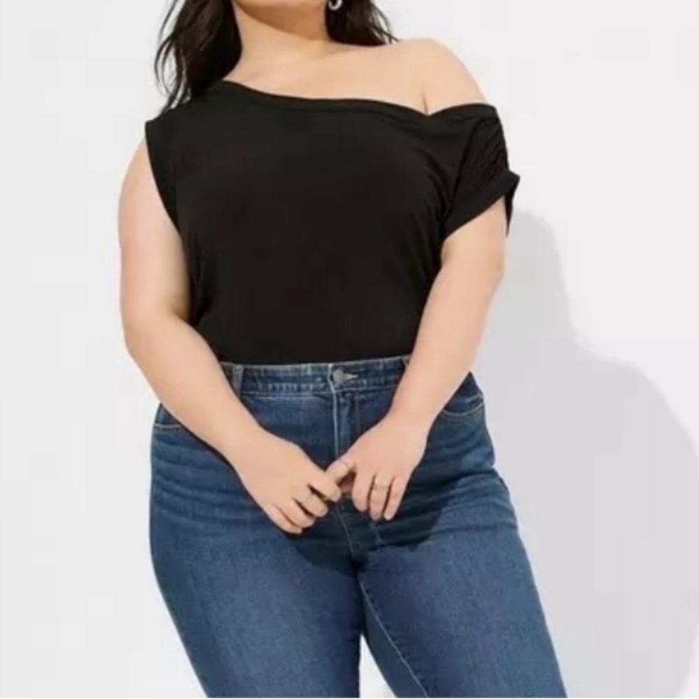 Torrid Black Off-Shoulder Women's Top Size 4